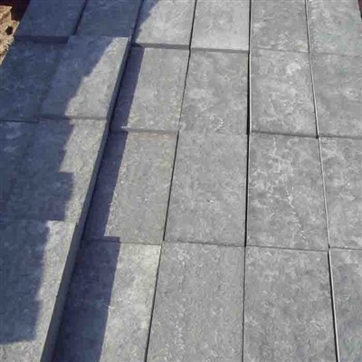 Bazaltowe płyty nawierzchniowe